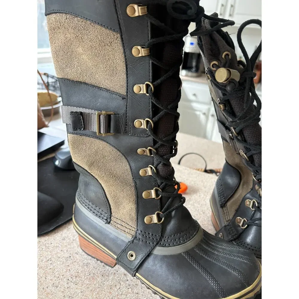Sorel Conquest Carly tall black and khaki leather waterproof winter boots size 7
